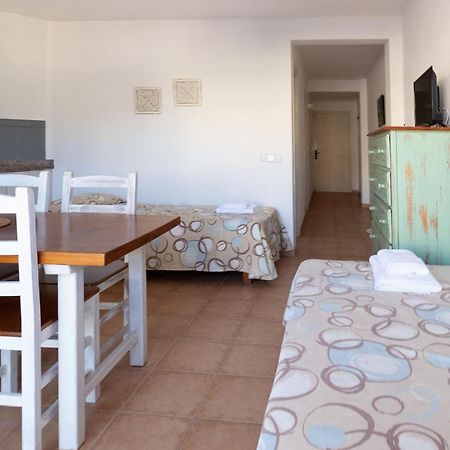 Apartamentos Timon - Emar Hotels Es Pujols Eksteriør billede