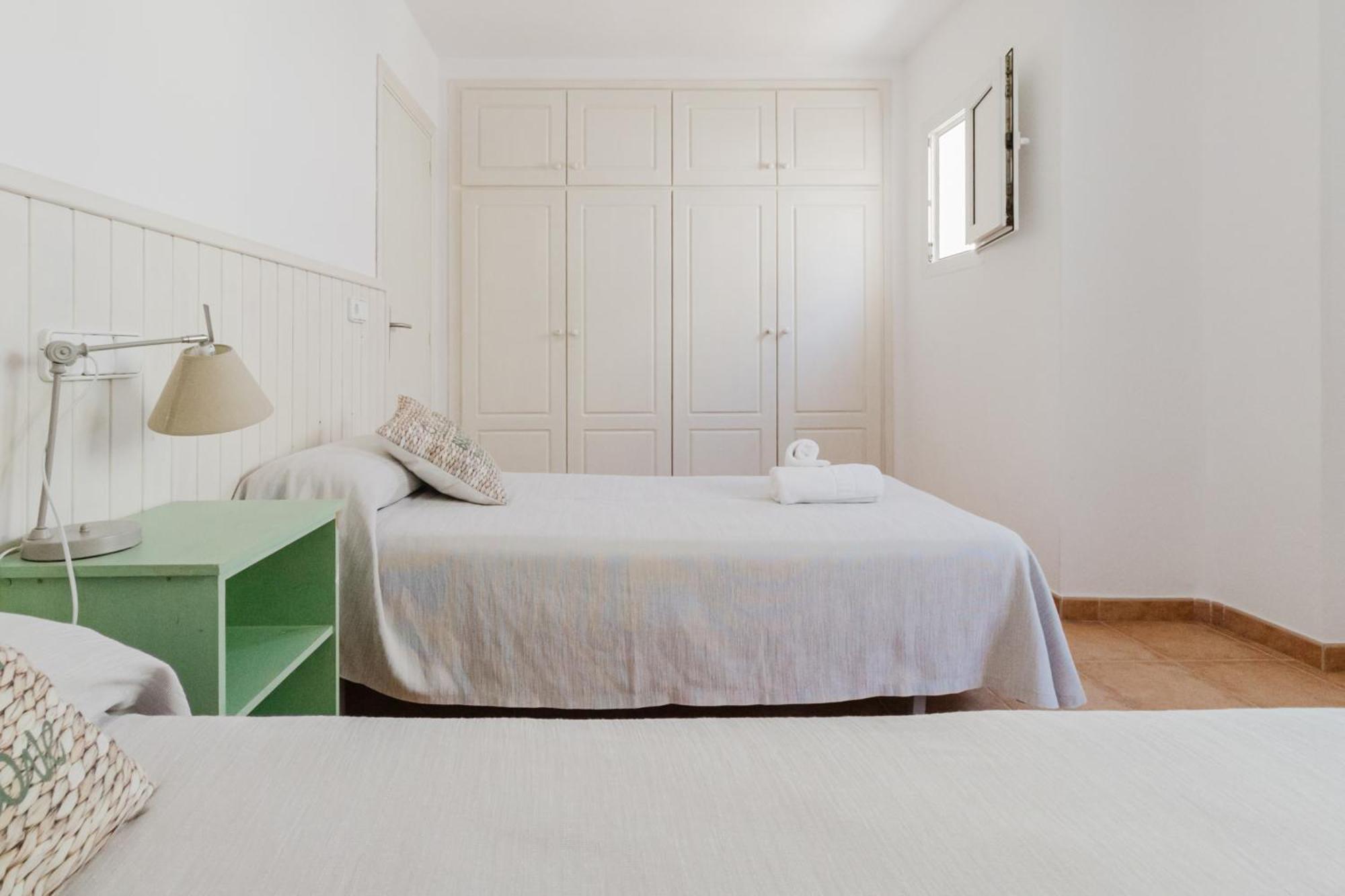 Apartamentos Timon - Emar Hotels Es Pujols Eksteriør billede